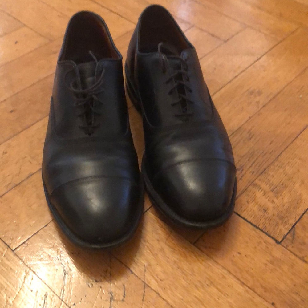 Allen Edmond park avenue Oxford dress shoes.